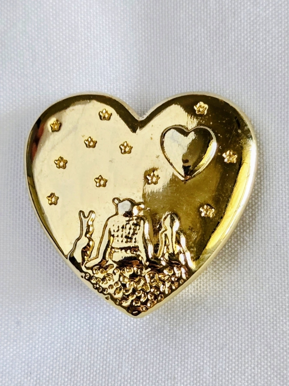 Gold Heart Brooch Pin - Ppl And Pet  DreamWorks Licensed Jewelry